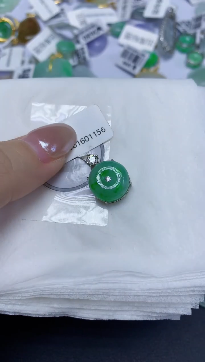 颈饰未镶嵌翡翠天然缅甸翡翠A货多样性发一件