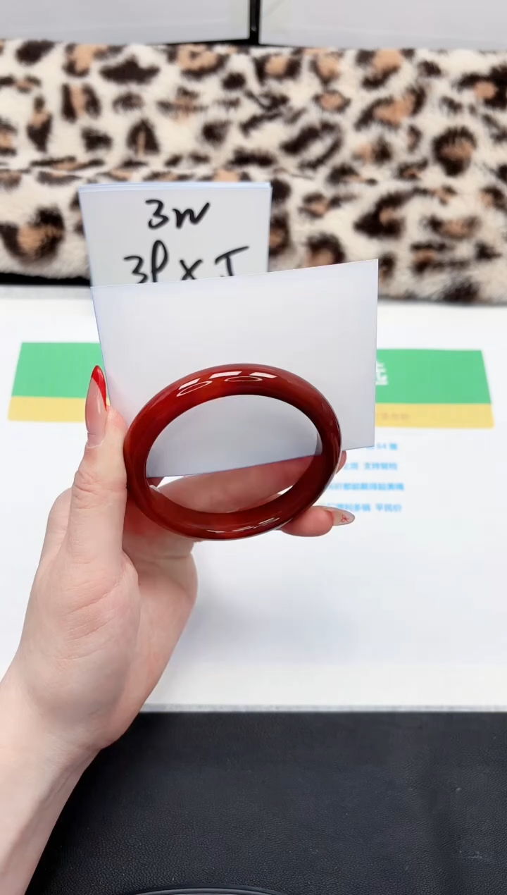 【闪购商品】石英质玉手镯未镶嵌126-61