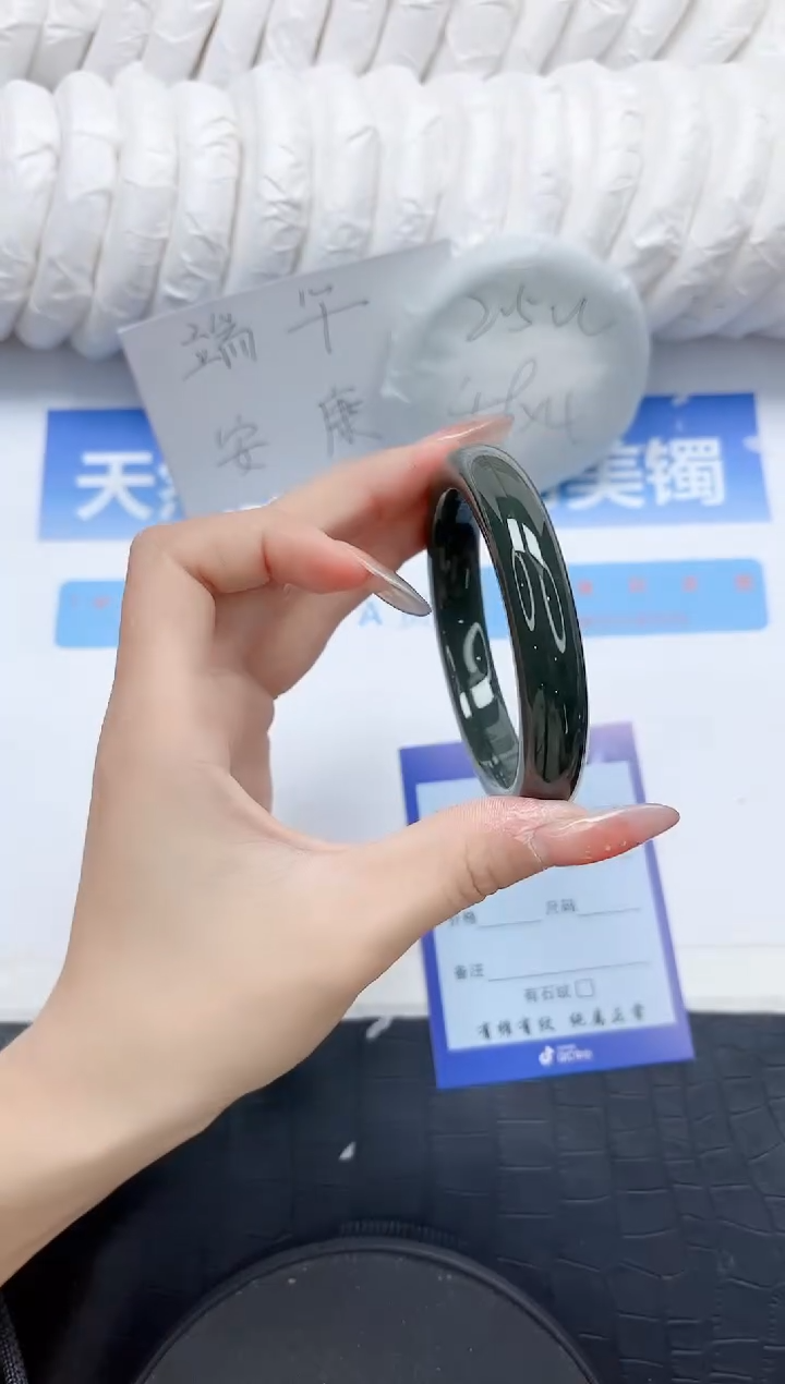 和田玉手镯未镶嵌248-56