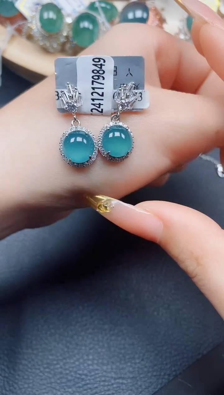 【闪购商品】翡翠耳饰银S925镶嵌翡翠