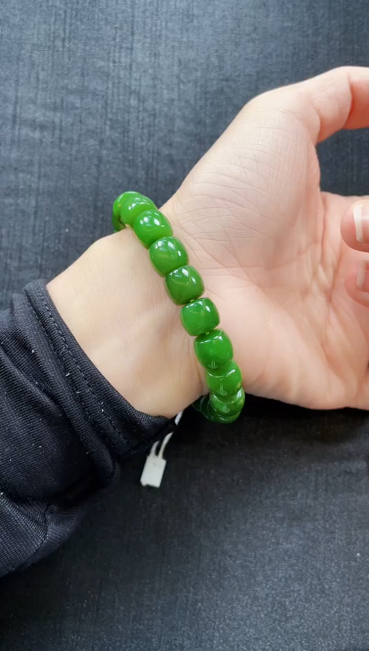 未镶嵌手链和田玉多样性发一