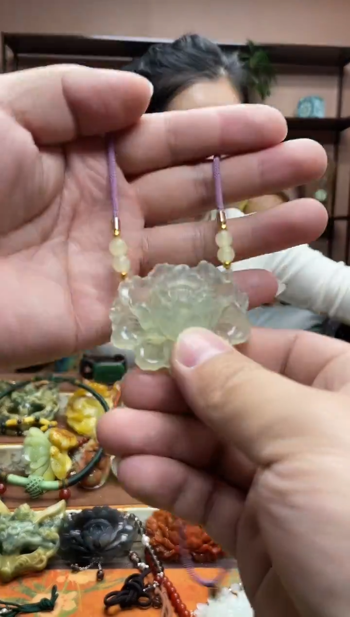 未镶嵌岫玉吊坠·