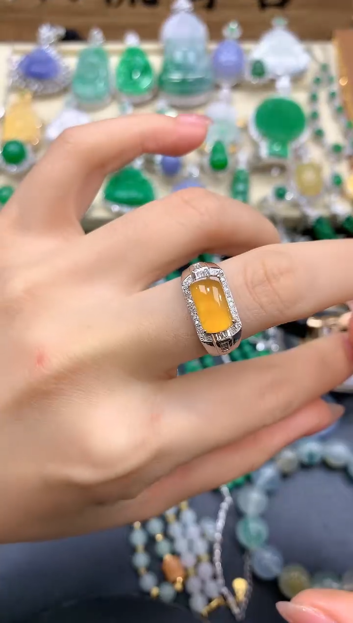 【闪购商品】翡翠戒指18K金镶嵌452-中国好珍宝