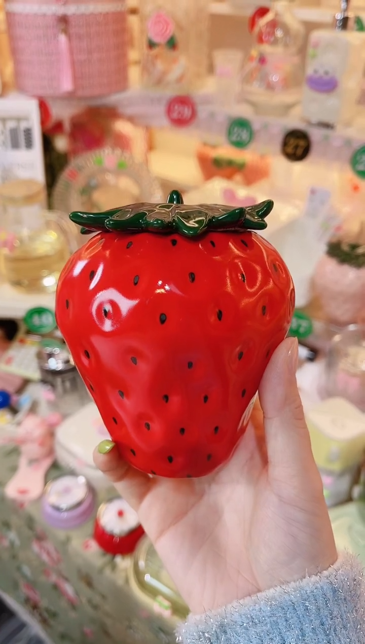 【闪购商品】摆件红草莓密封罐品质好，发货快，放心拍