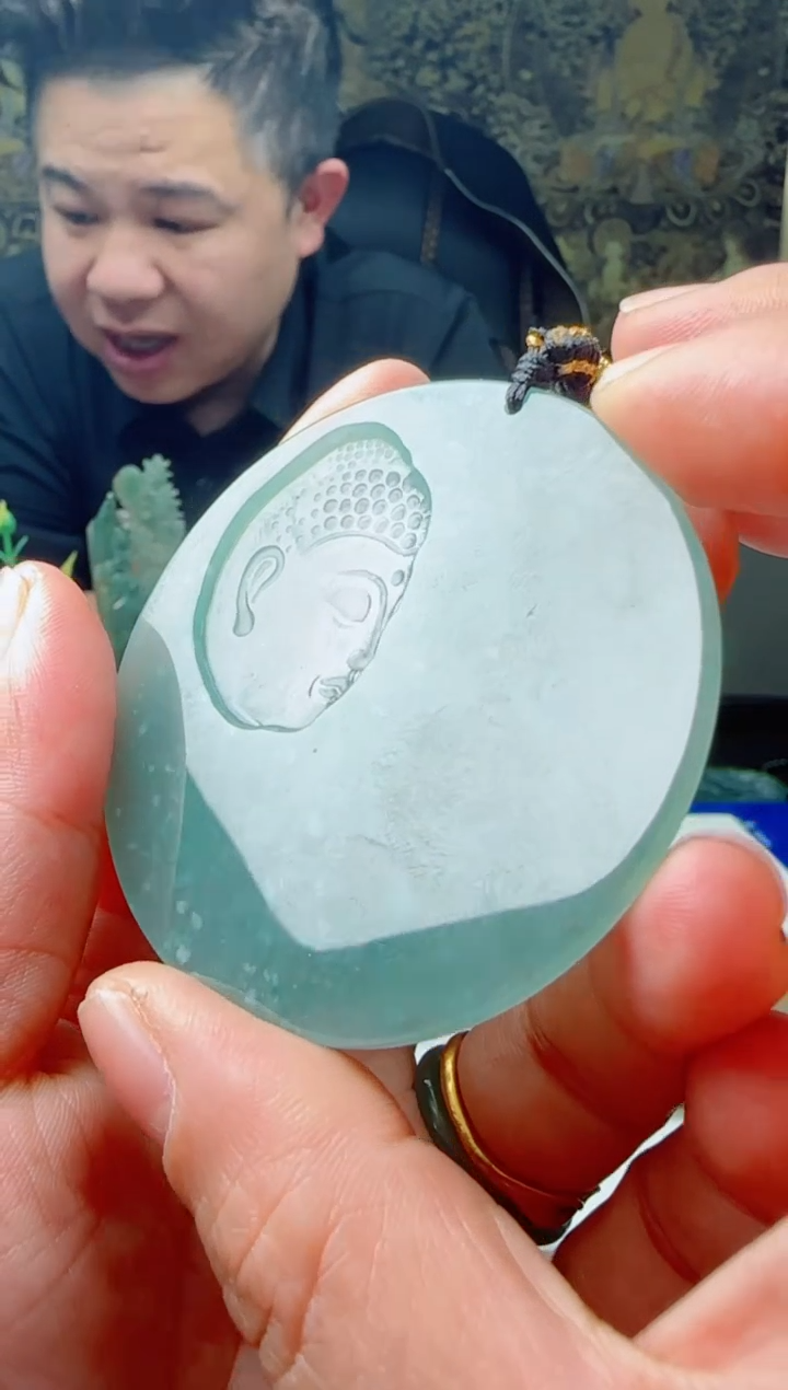 【闪购商品】翡翠颈饰未镶嵌多样性随机发其一   