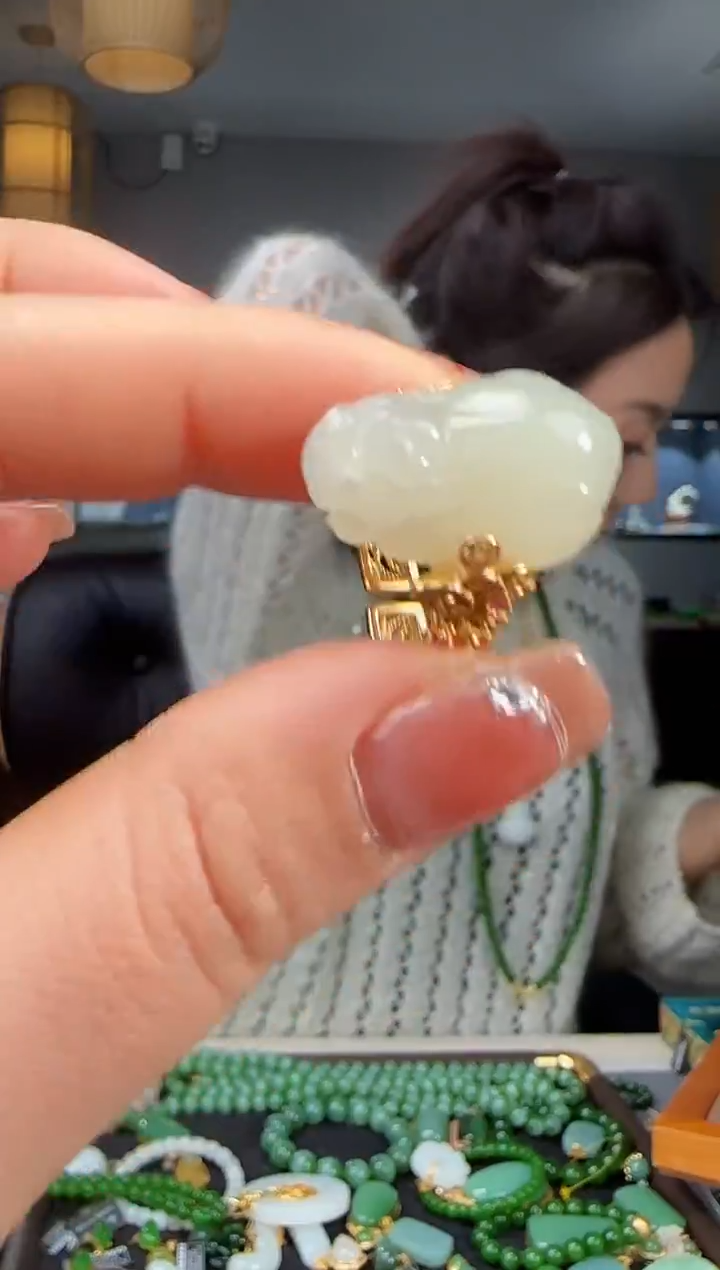 银S925镶嵌戒指和田玉1