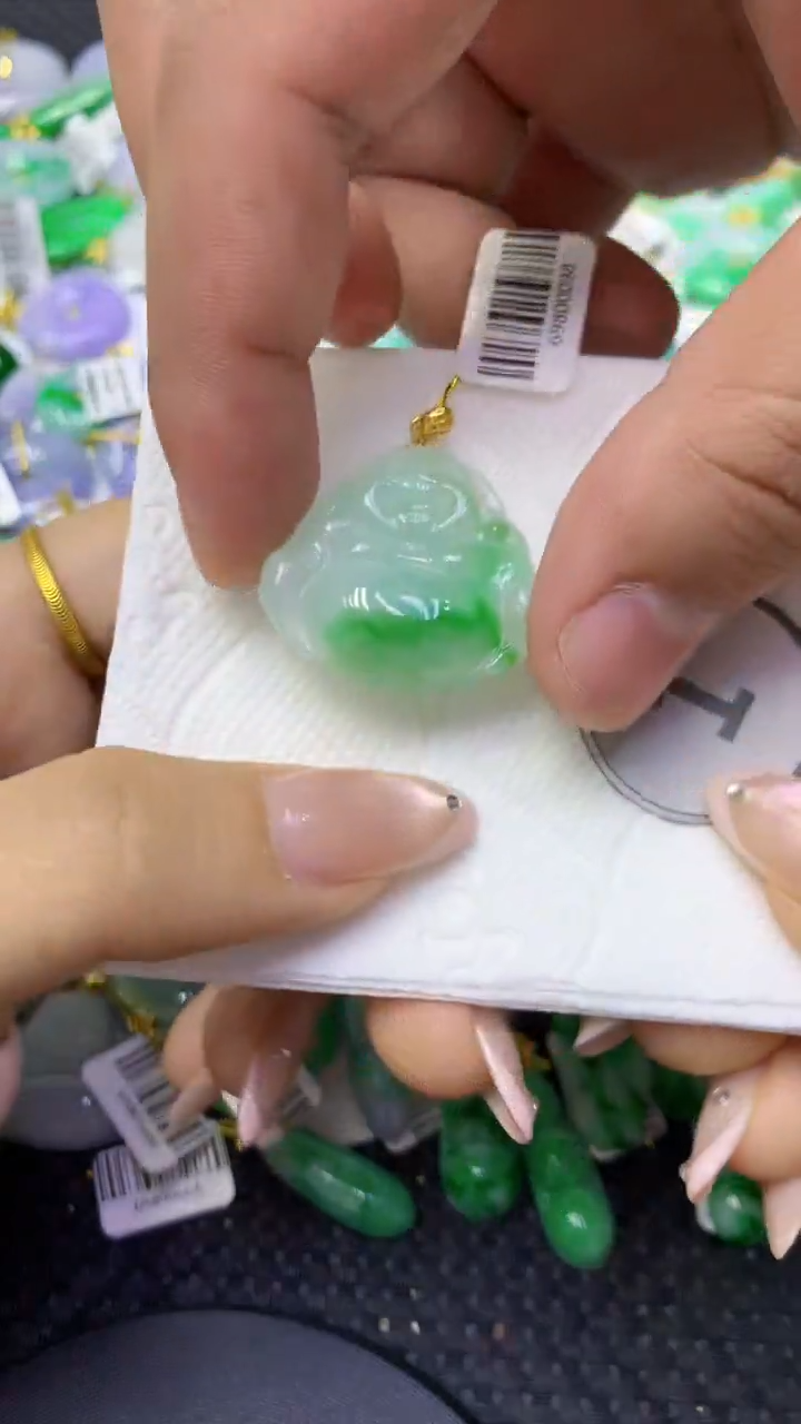 颈饰未镶嵌翡翠天然缅甸翡翠A货