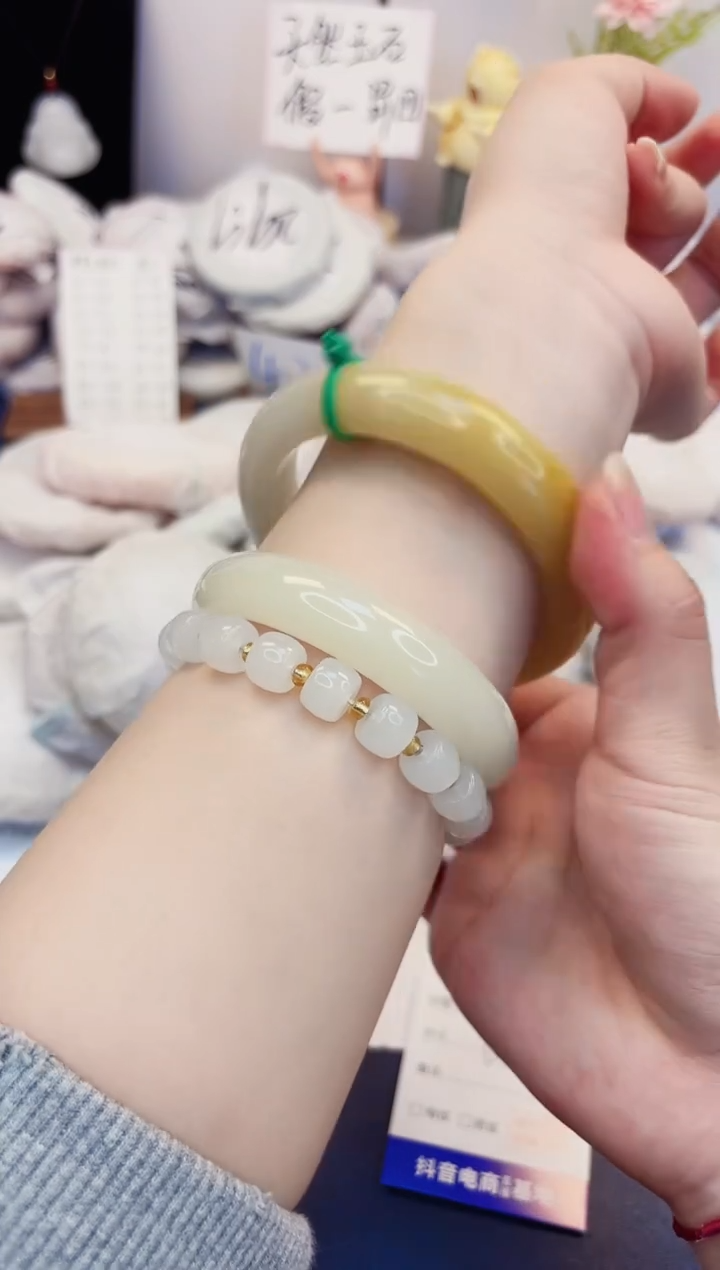 【闪购商品】石英质玉手镯未镶嵌4-财气镯-圈口63