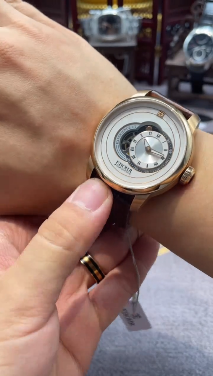 孤品闪电购手表一只