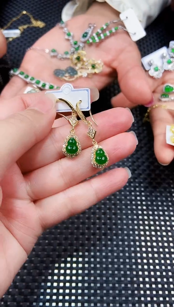 【闪购商品】翡翠耳饰未镶嵌11111111