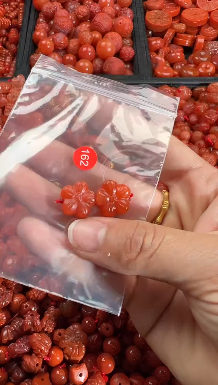 【闪购商品】南红玛瑙颈饰未镶嵌1