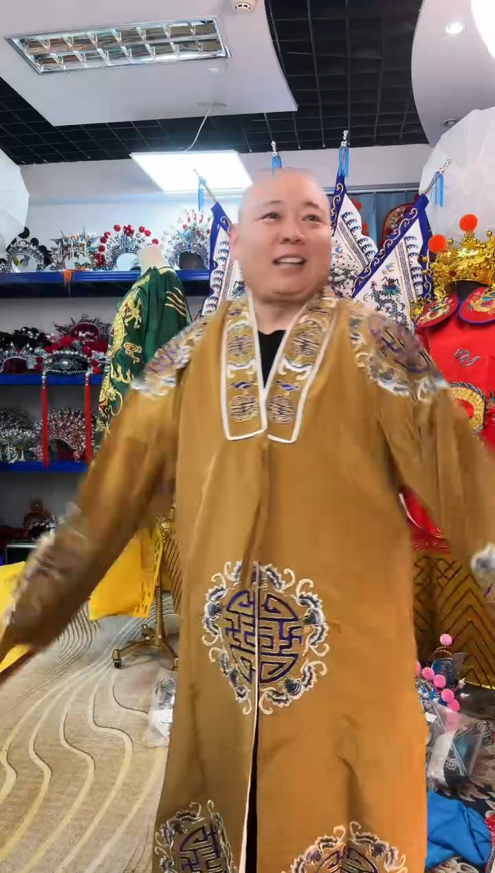 上**韵员外披宝蓝色