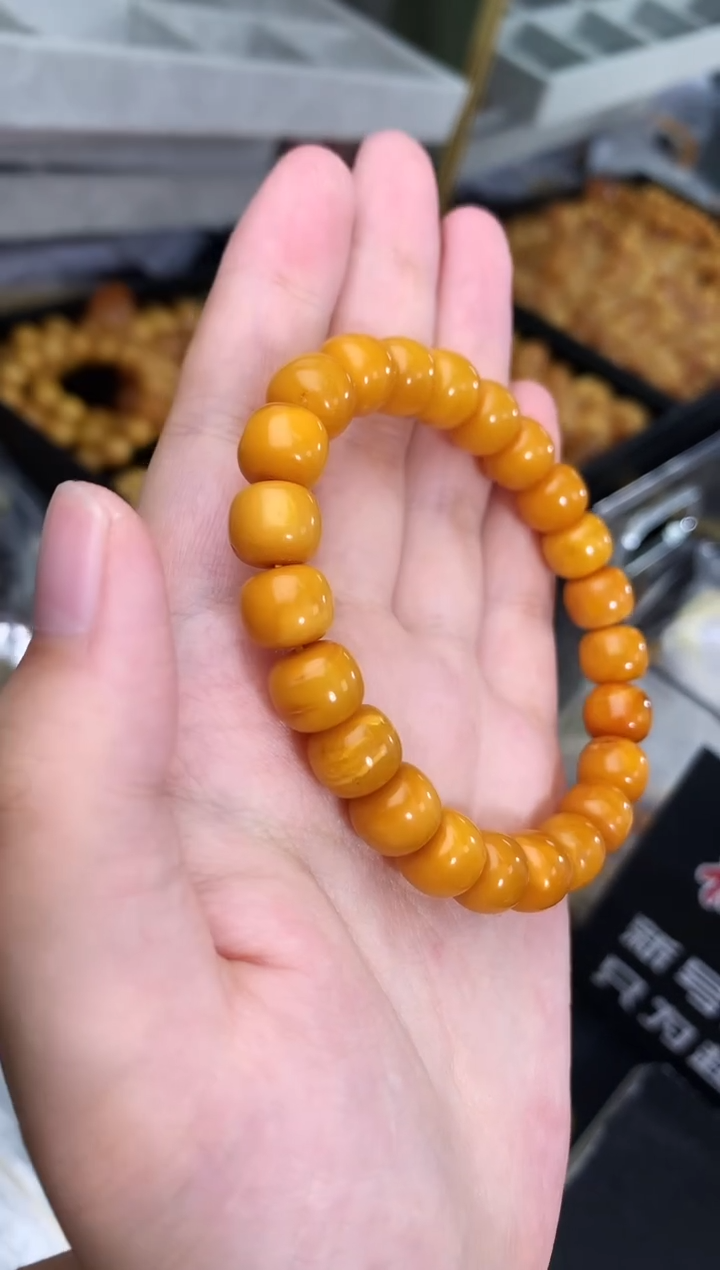 蜜蜡未镶嵌珠宝奇石94