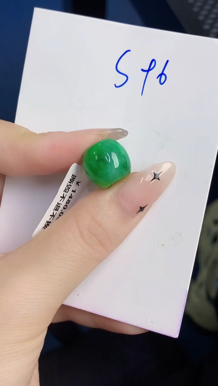 颈饰未镶嵌翡翠缅甸天然翡翠A货