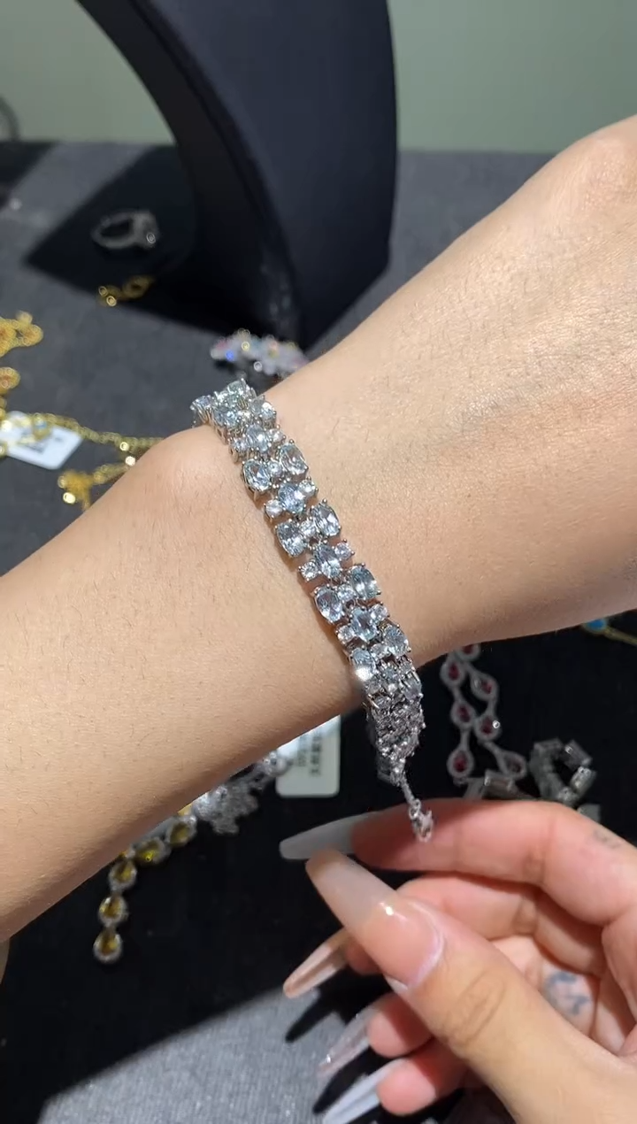 银S925镶嵌手链海蓝宝石手链