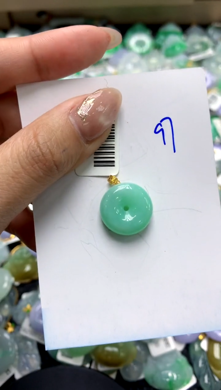 【闪购商品】翡翠颈饰18K金镶嵌111111111