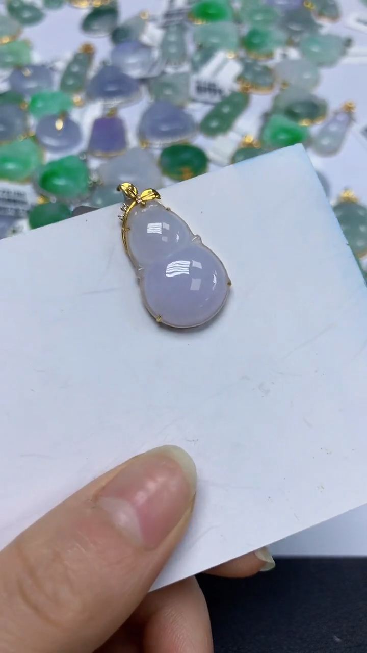 翡翠18K金镶嵌颈饰天然缅甸翡翠A货