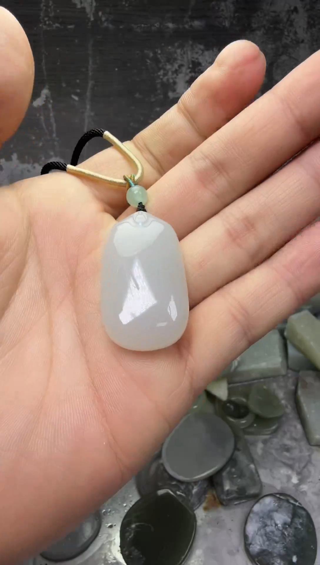 吊坠(赠链)未镶嵌和田玉500