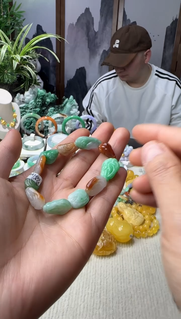 未镶嵌挂件翡翠手串