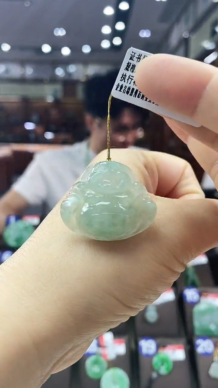 颈饰未镶嵌翡翠佛公