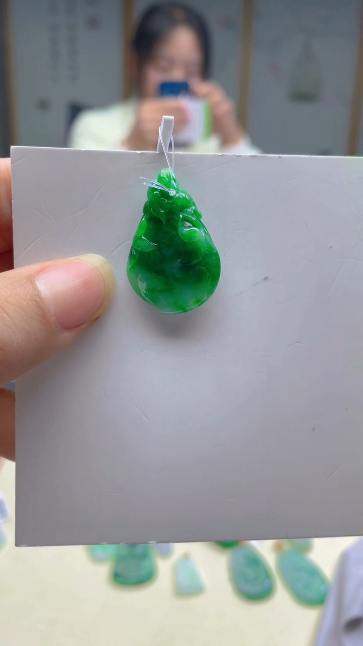 【闪购商品】翡翠颈饰未镶嵌缅甸A货翡翠