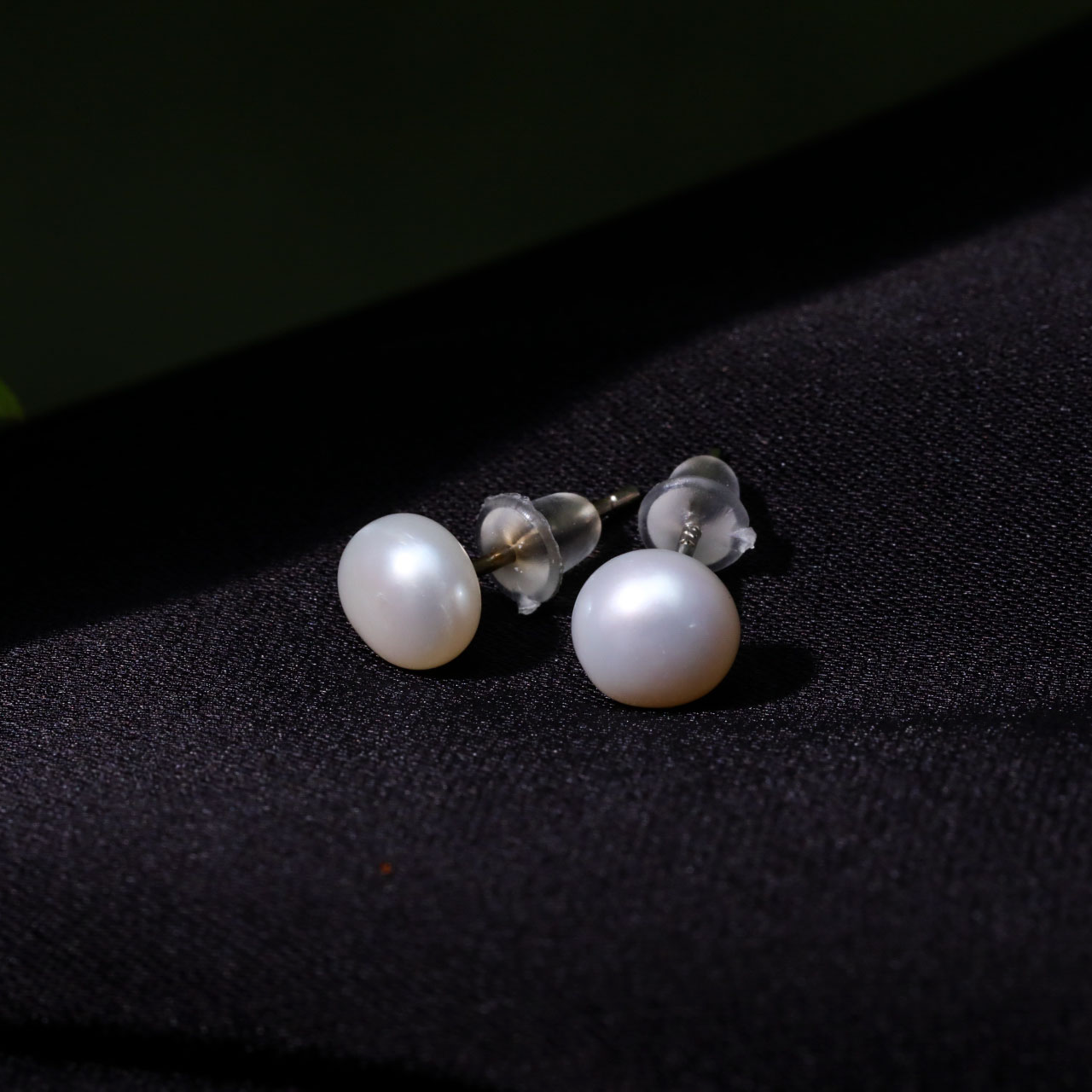 【意婵】《雅芙》精品天然强光珍珠925银耳饰-915574