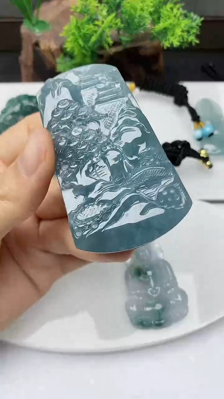 【闪购商品】翡翠颈饰未镶嵌