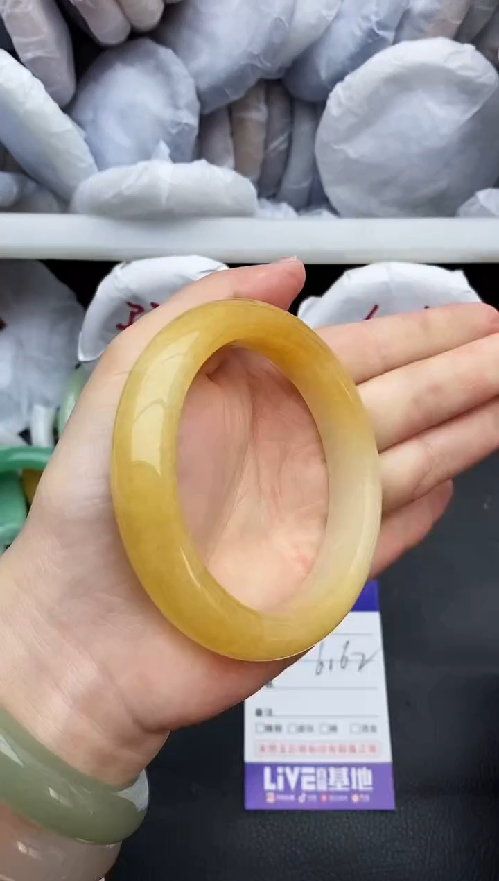 未镶嵌手镯石英质玉瑕疵183+61/62