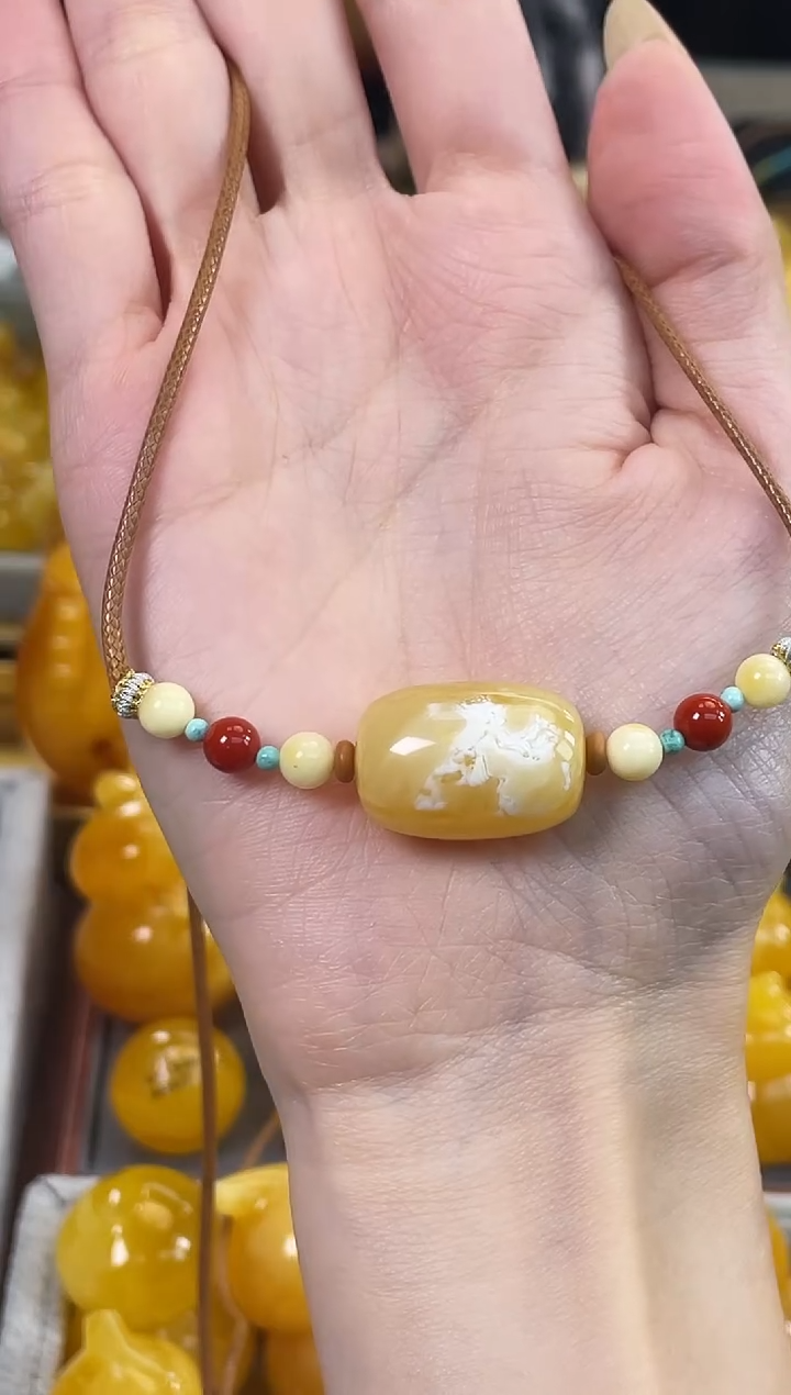 裸石琥珀未镶嵌J2