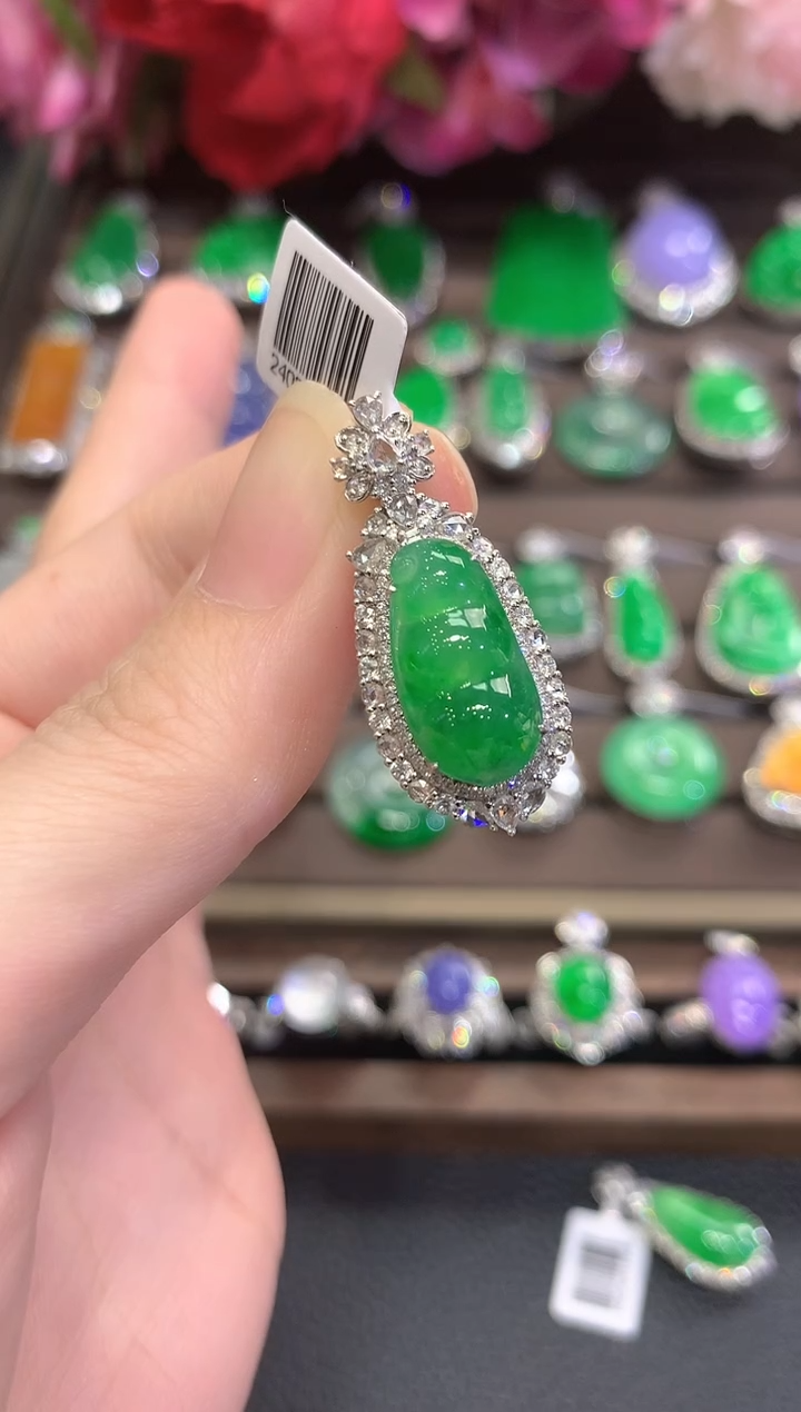 吊坠(不含链)18K金镶嵌翡翠秋日珠宝W38