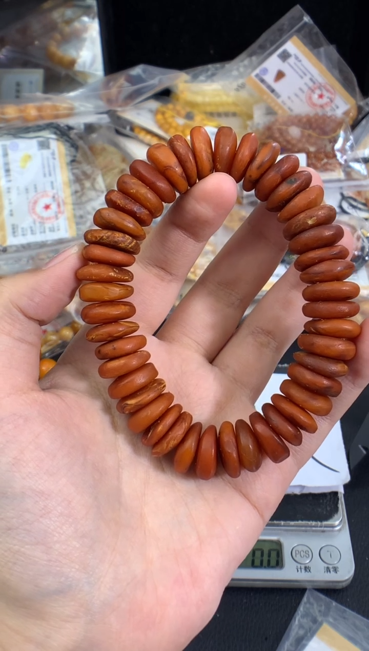 蜜蜡未镶嵌珠宝奇石1