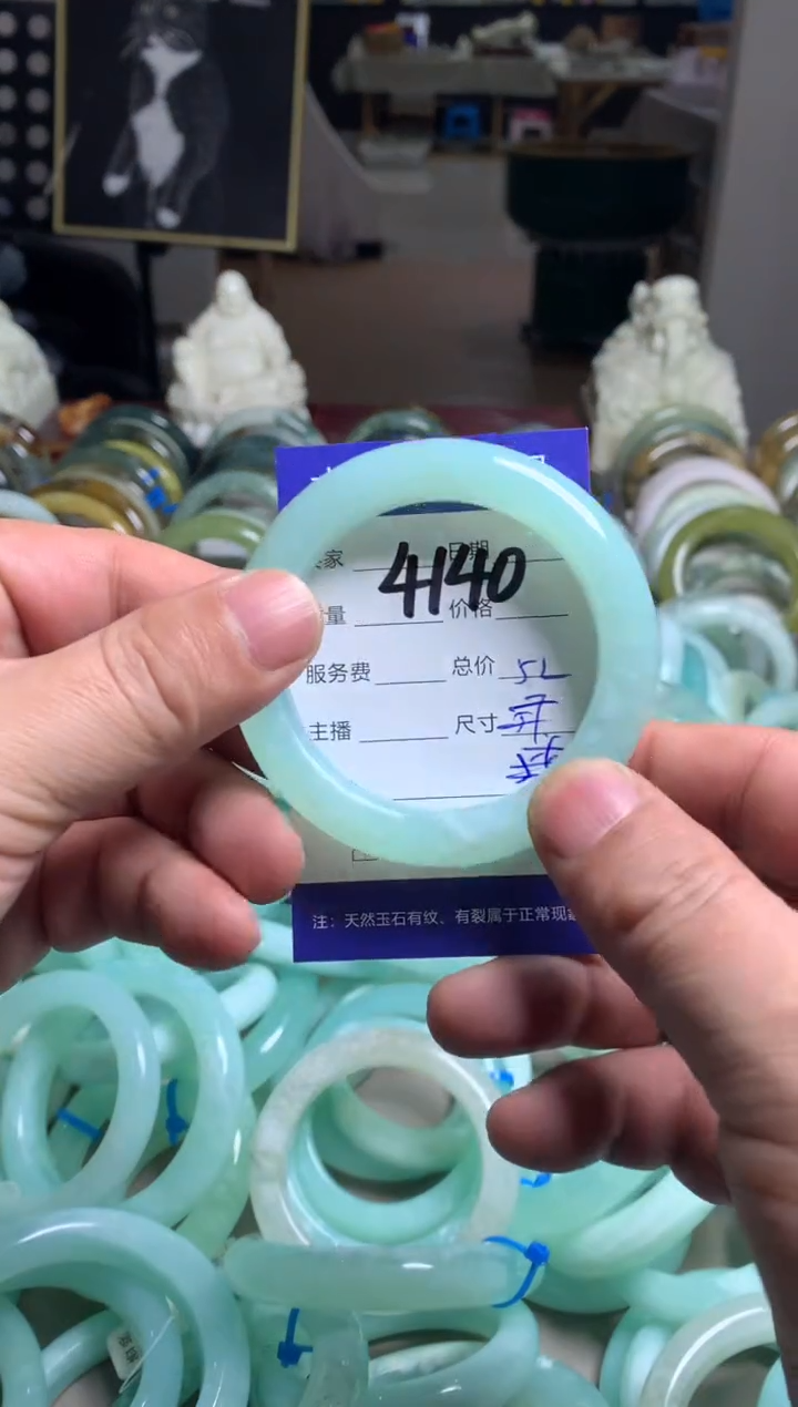 【闪购商品】蛇纹石玉手镯未镶嵌4140