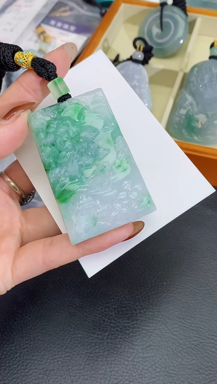 颈饰未镶嵌翡翠缅甸天然翡翠