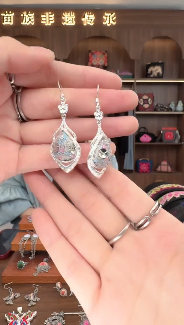 【闪购商品】织绣扶光苗绣传承122