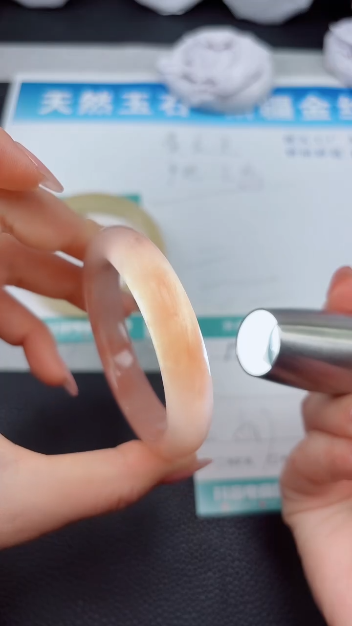 【闪购商品】石英质玉手镯未镶嵌A179