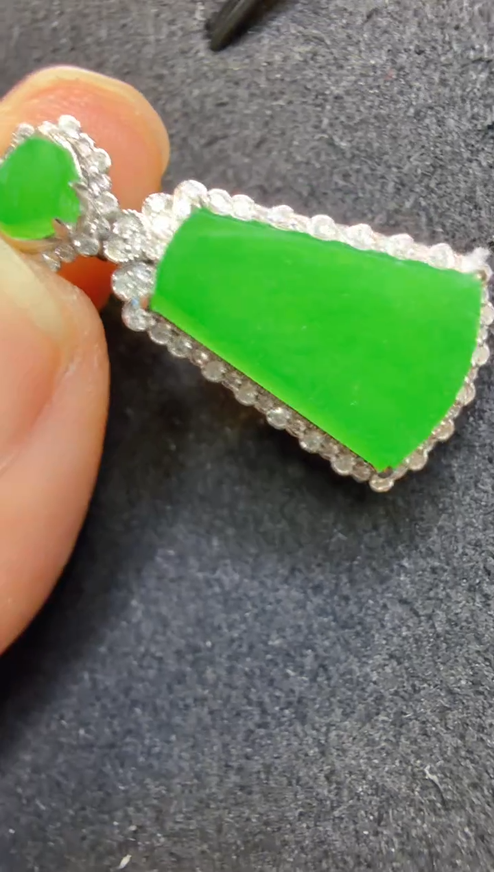 吊坠(不含链)18K金镶嵌翡翠多样性团购发一件