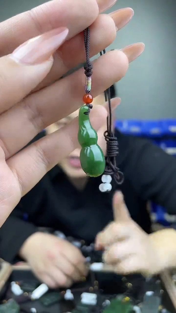 颈饰未镶嵌和田玉1拍一发一，多样性发货！