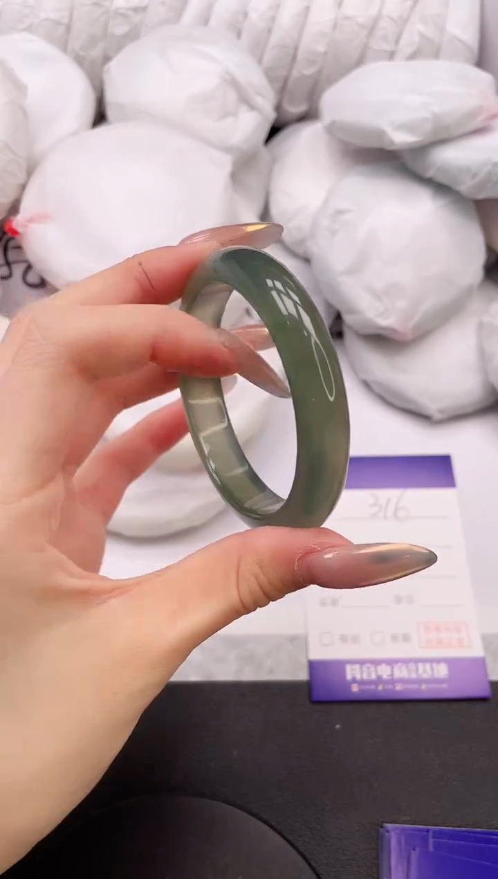 【闪购商品】石英质玉手镯未镶嵌2K316-53