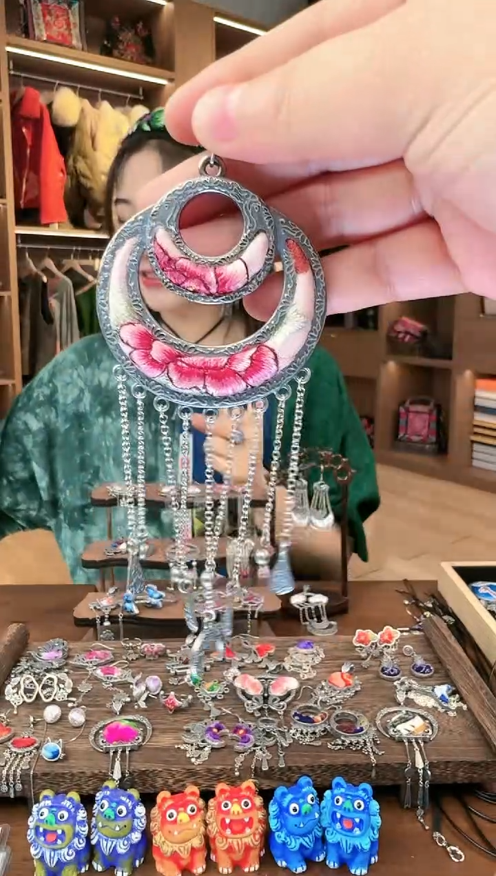 【闪购商品】织绣142黔东南苗族刺绣