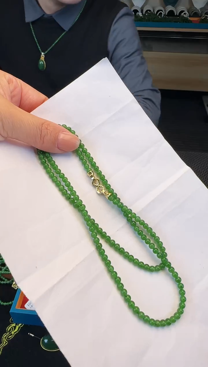 颈饰未镶嵌和田玉卡4