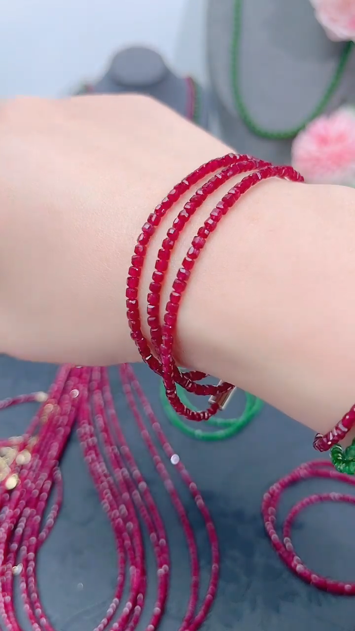 银S925镶嵌手链红宝石三圈姨妈99