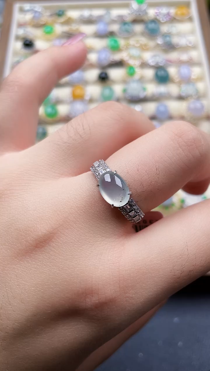 银S925镶嵌戒指翡翠有点