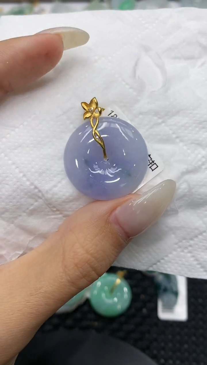 颈饰18K金镶嵌翡翠111111111111