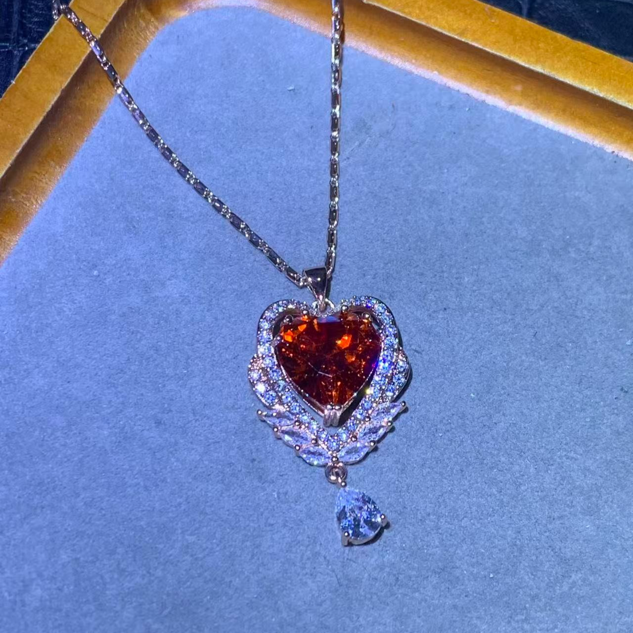  【高奢收藏】吊坠A122453高端收藏时尚吊坠