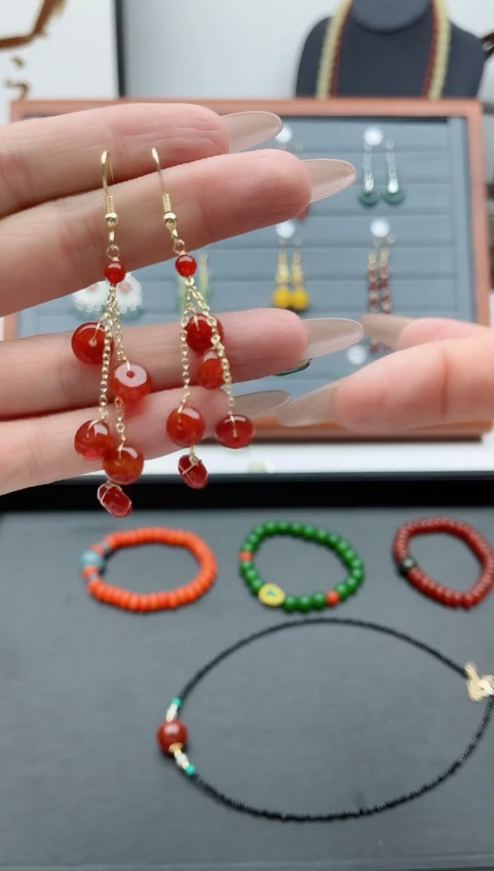 【闪购商品】南红玛瑙耳饰银S925镀金镶嵌1算盘珠红