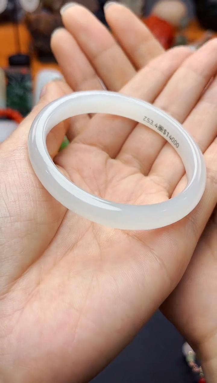 和田玉手镯未镶嵌53.4圈口