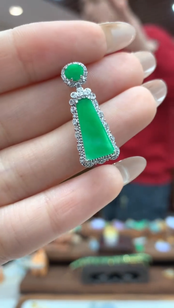 【闪购商品】翡翠吊坠(不含链)18K金镶嵌无事牌