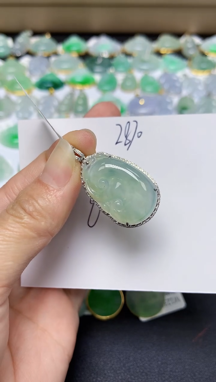 翡翠18K金镶嵌颈饰 天然翡翠A货