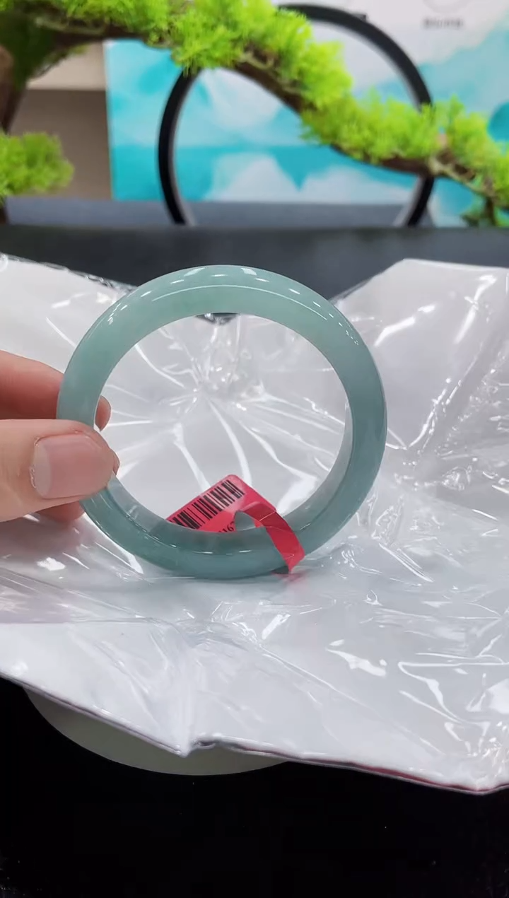 【闪购商品】翡翠手镯未镶嵌手镯