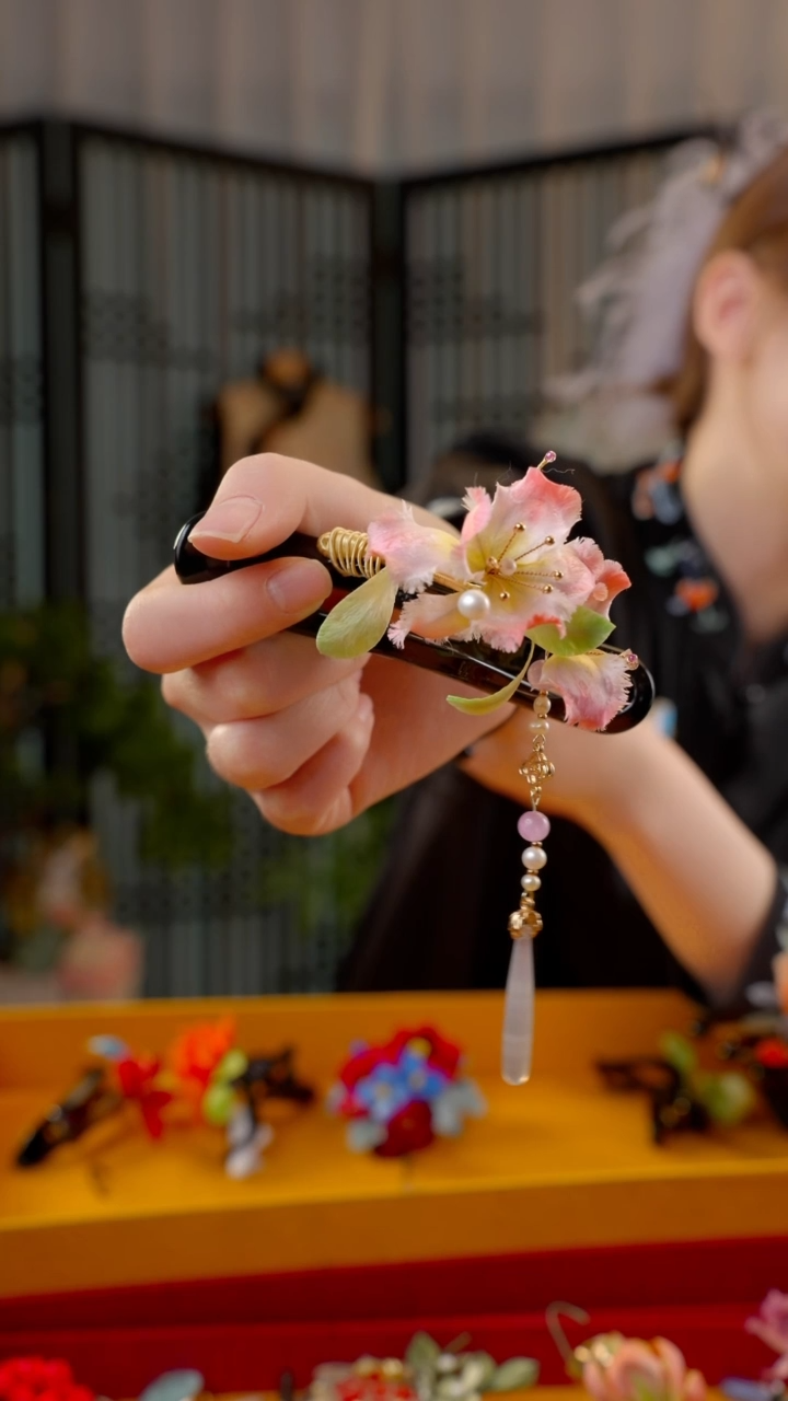 刺绣非遗苏绣绒花